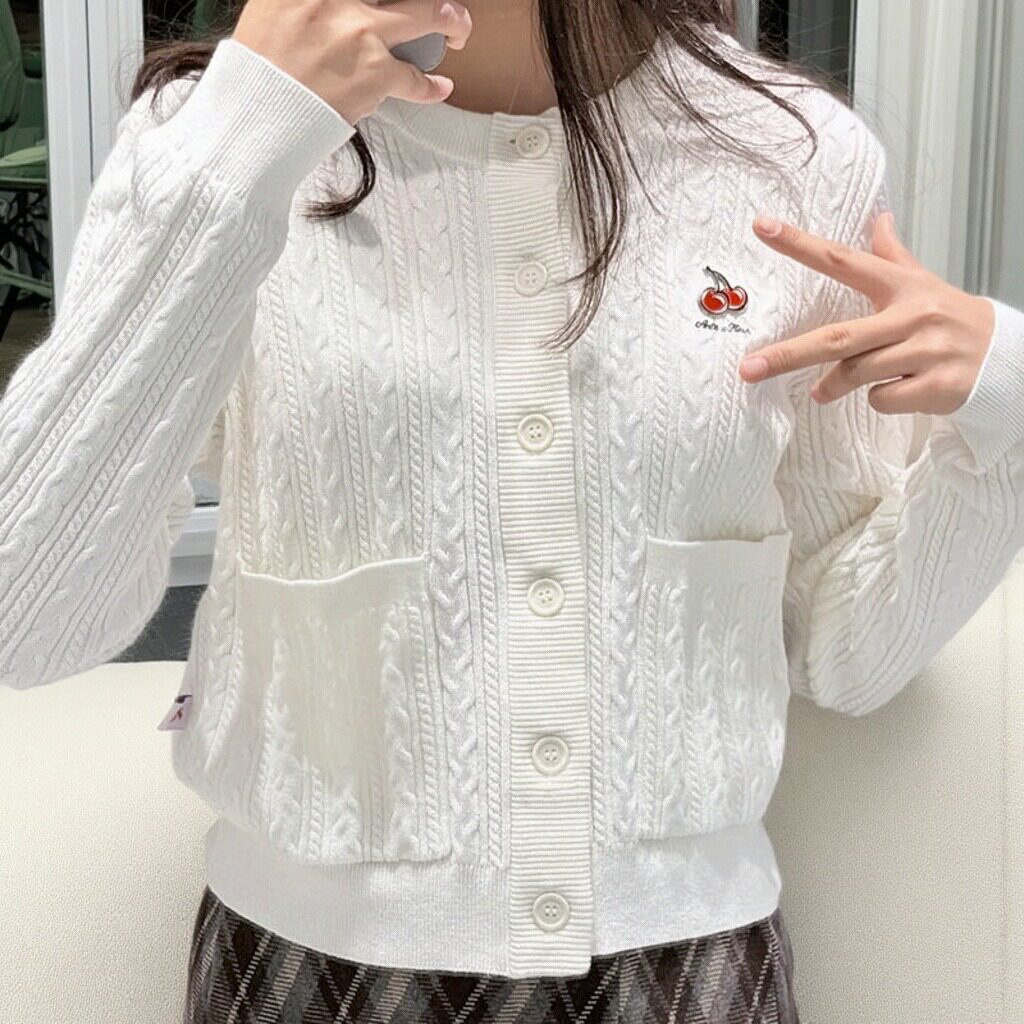 安踏×kirsh联名毛衣女春秋新款小樱桃好事发生线衫外套162518752