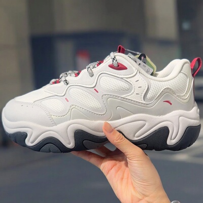 正品安踏流萤舒弹科技抗菌休闲鞋