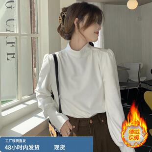 白色半高领德绒打底衫女秋冬2025新款磨毛针织衫泡泡长袖内搭上衣