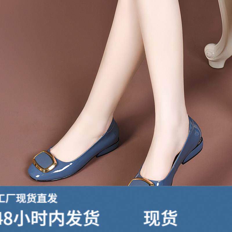 亮皮单鞋女2026春秋浅口真皮女鞋软底软皮豆豆鞋平底漆皮方扣皮鞋