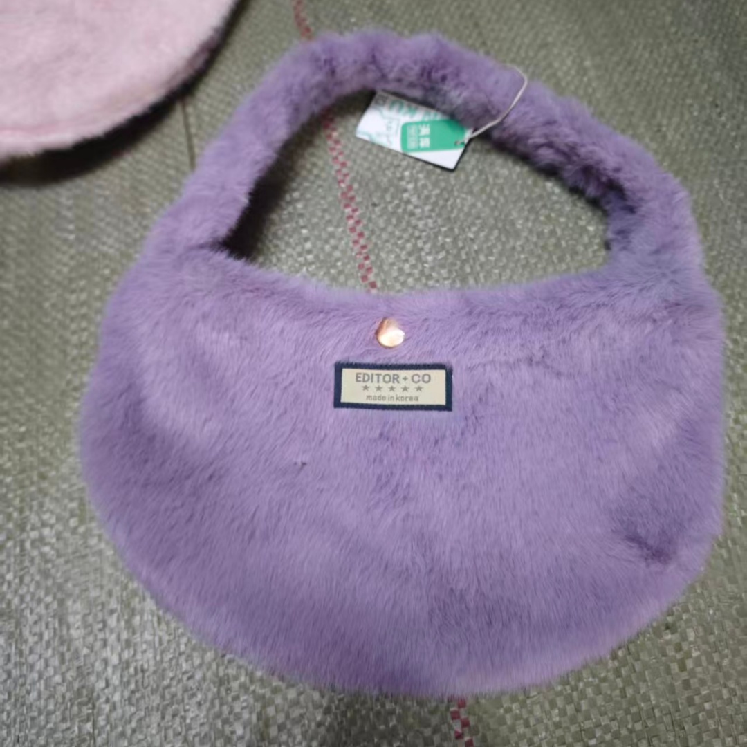 秋冬新款毛茸茸腋下包女包手机包清新月牙包可爱毛毛手提袋香芋紫