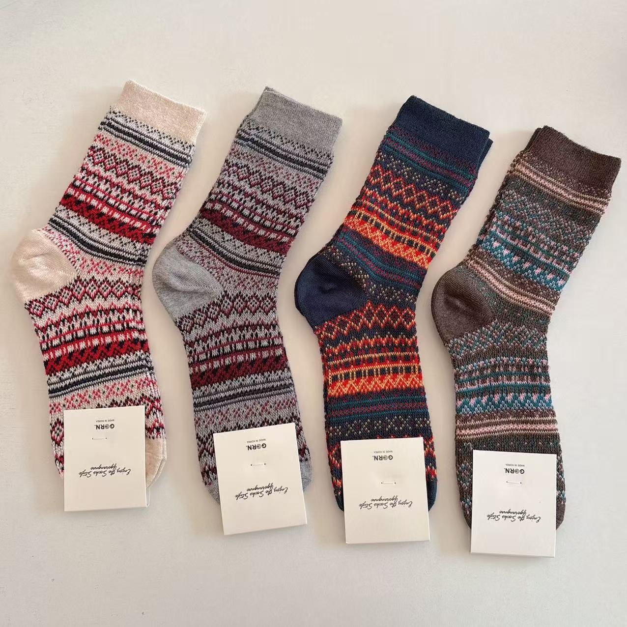 韩国东大门秋冬复古民族风彩色中筒袜ggorangane美拉德风潮流女袜