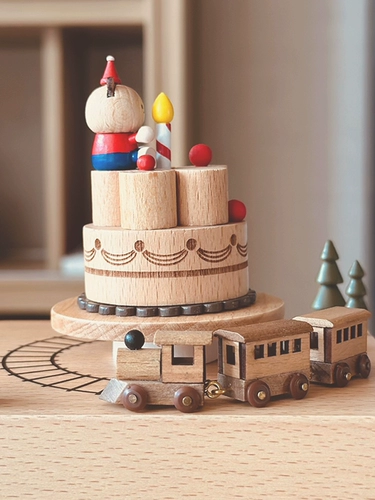 Деревянный поезд, крутящаяся музыкальная шкатулка подходит для мужчин и женщин, с медвежатами