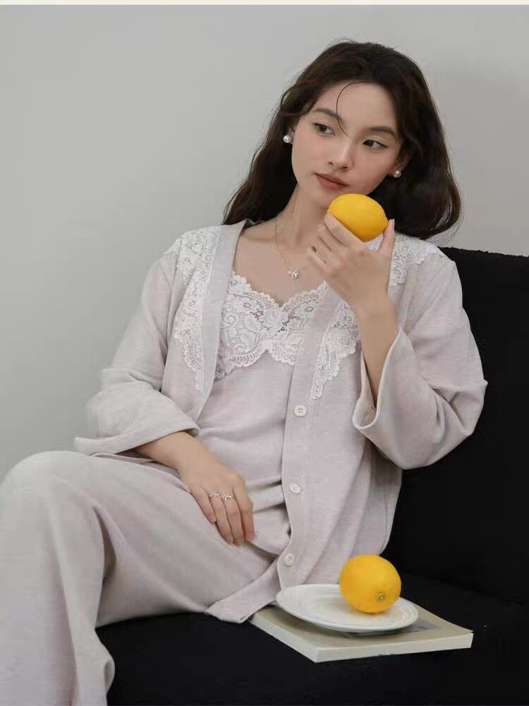 7629#羊绒蛋白-洛可可家居服套装女秋冬带胸垫长袖长裤三件套睡衣