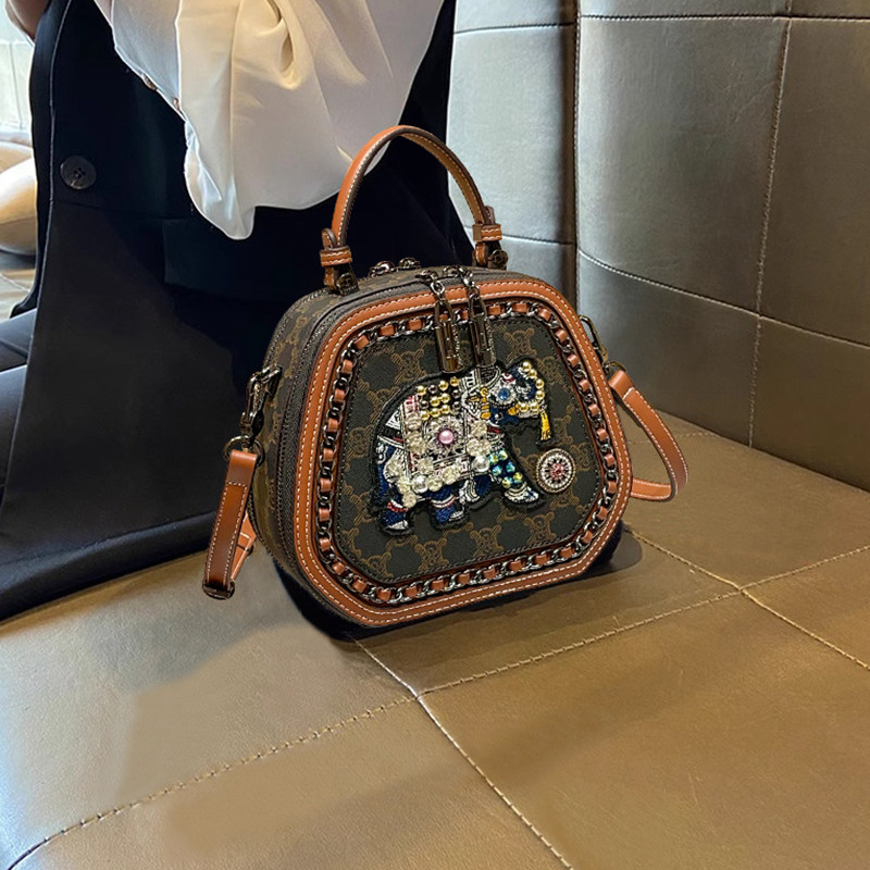 包包女式2026新款高级感时尚轻奢风小众大象小方包手提单肩斜挎包