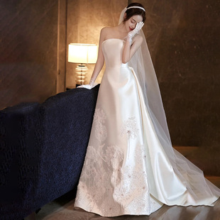 轻婚纱法式抹胸缎面气质高端重工拖尾主婚纱白色轻奢在逃公主礼服
