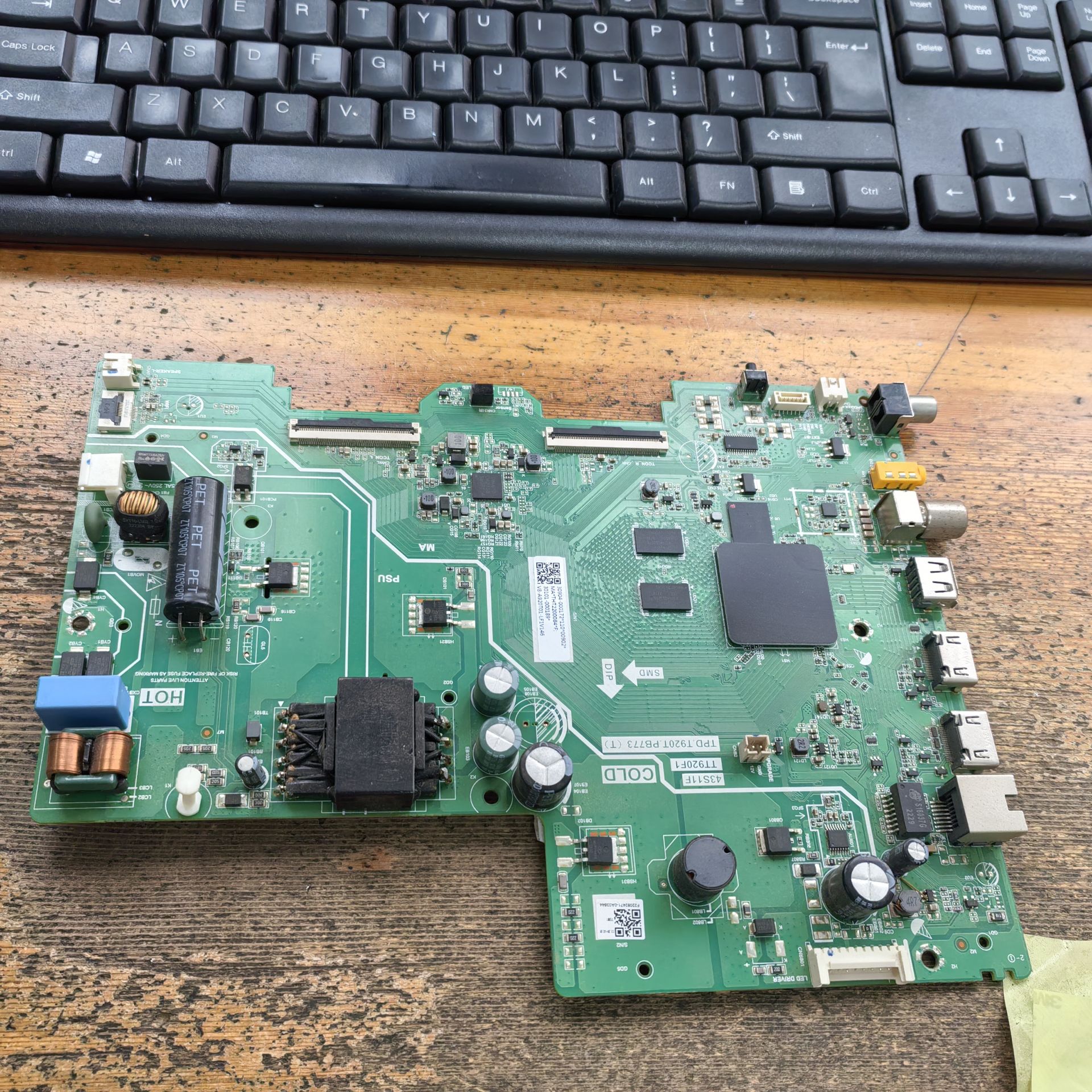 雷鸟43F165C主板TPD.T920T.PB773