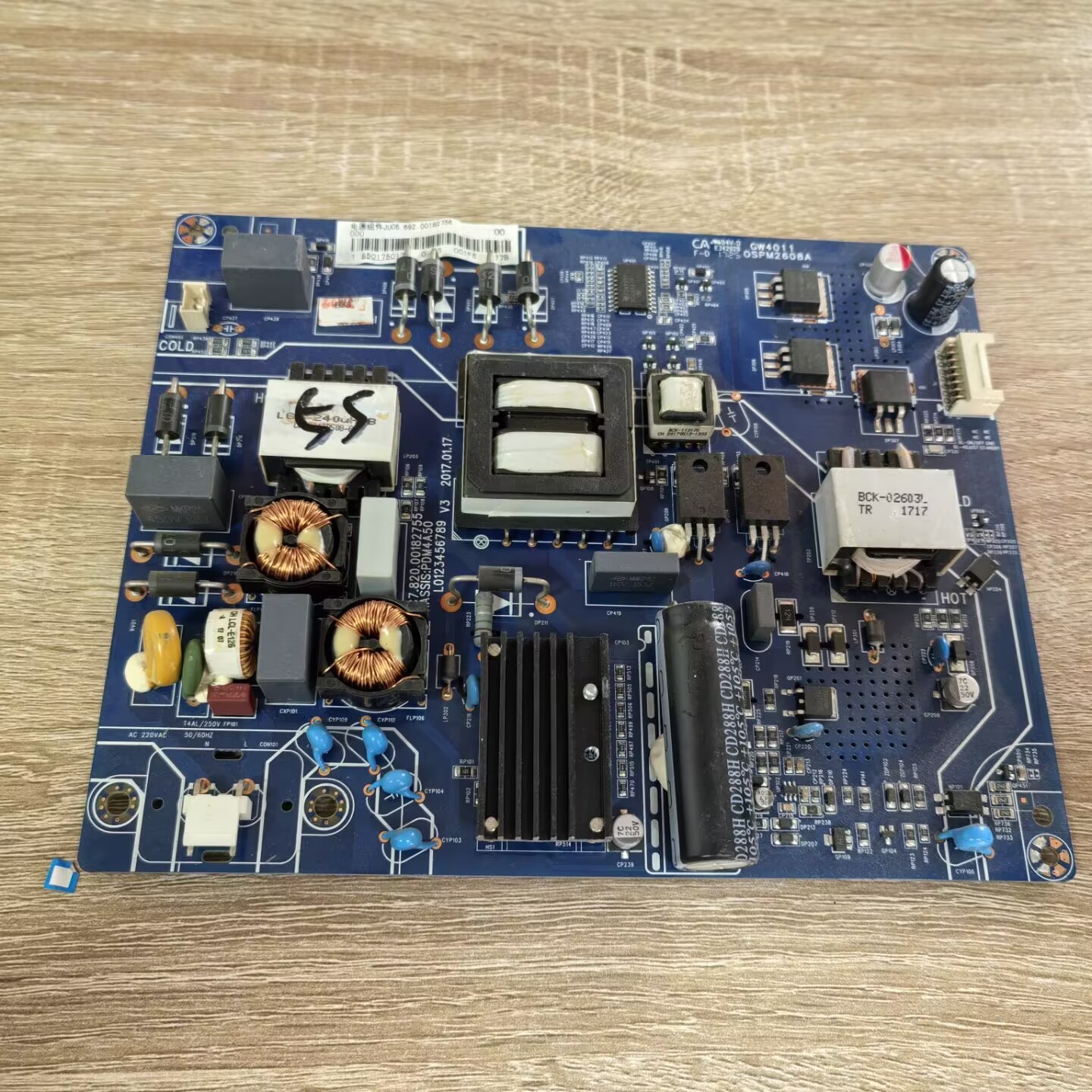 长虹55U1电源板JUC7.820.0018