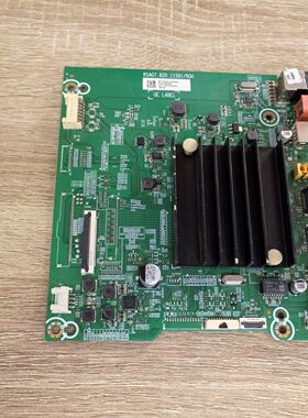 A海信 65V1F-R 70E3F 70V1F-R主板RSAG7.820.11581配屏HD700Y1U41