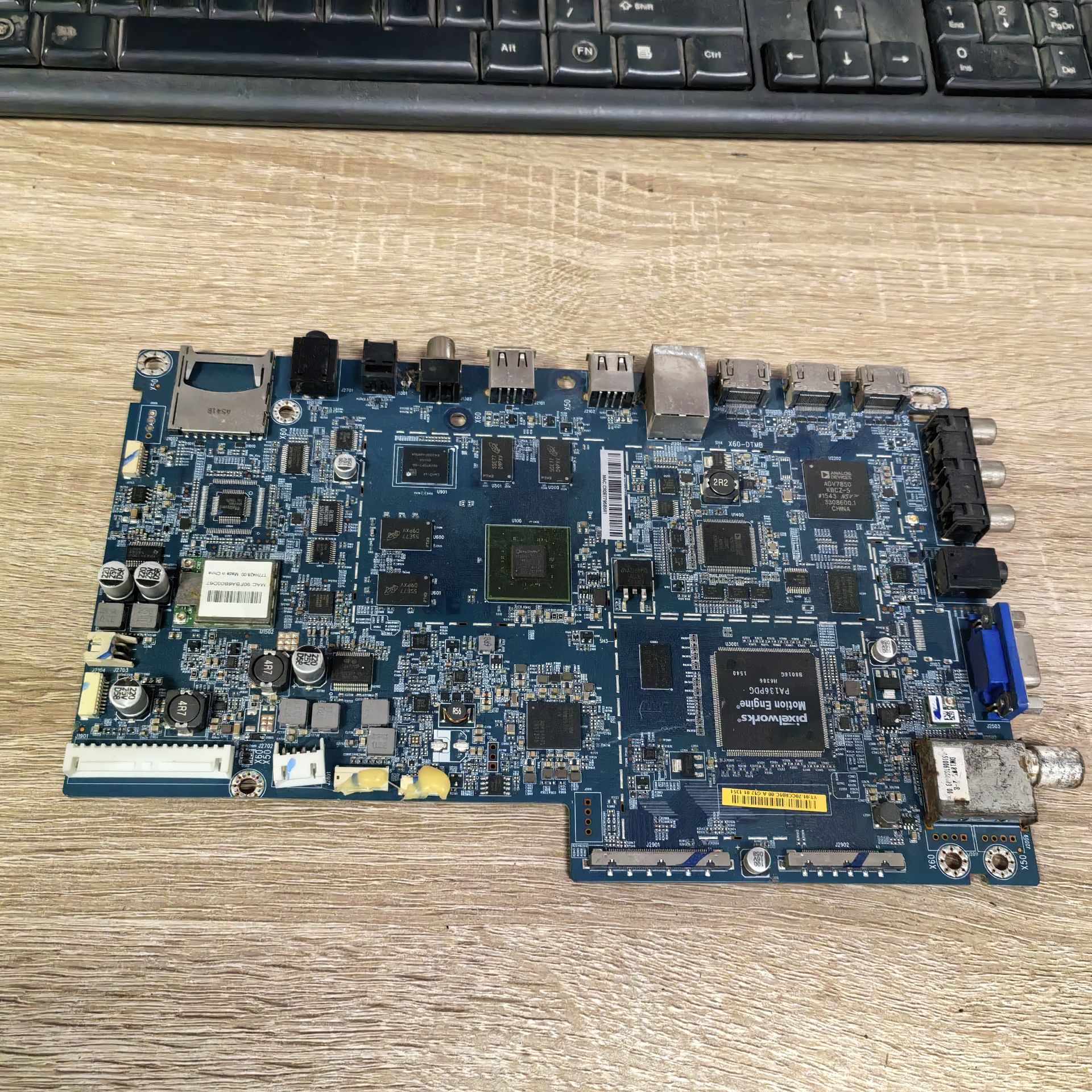 乐视LETVMAX70液晶电视主板1P-0