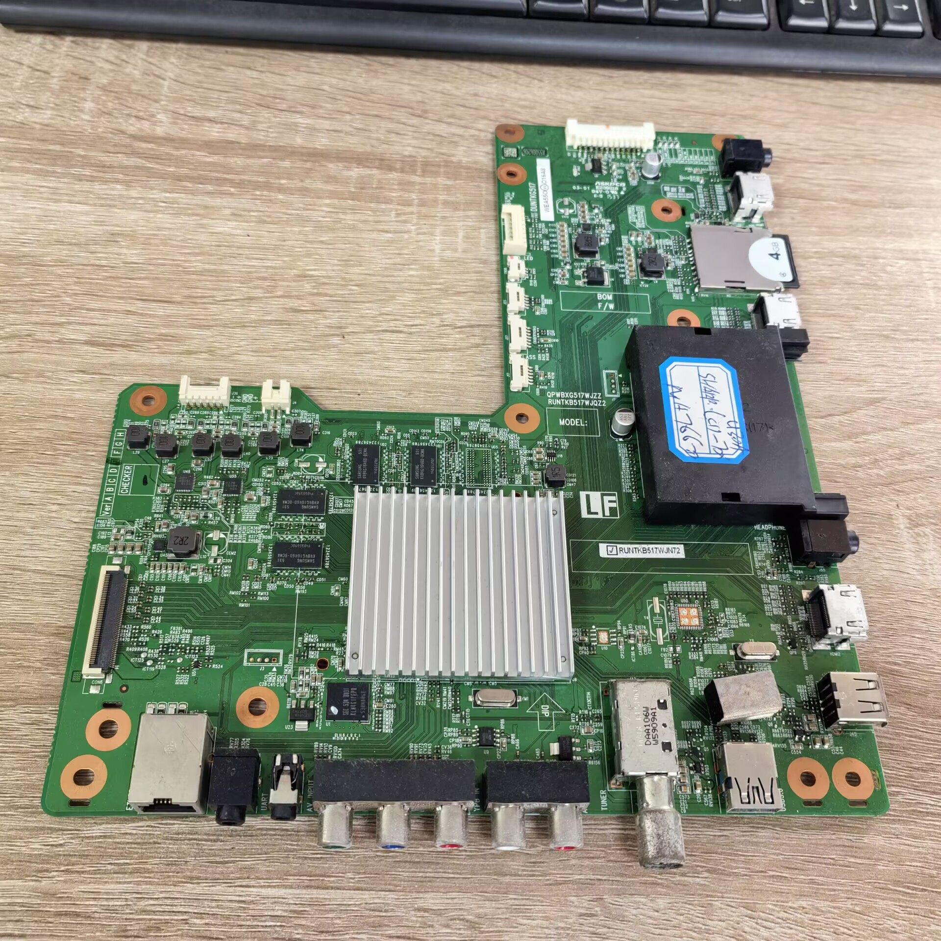 夏普电视LCD70XU30A主板DUNTKG51