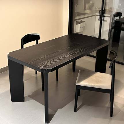 北欧简约黑色实木餐桌办公桌客厅家用极简长桌洽谈桌工作台中古风