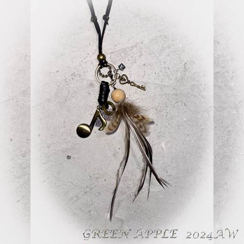 GreenApple先锋视觉羽毛毛衣链