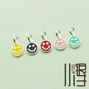 S925银吊坠 迷你滴胶五色笑脸圆牌银镀金挂坠DIY银饰编绳串珠配件