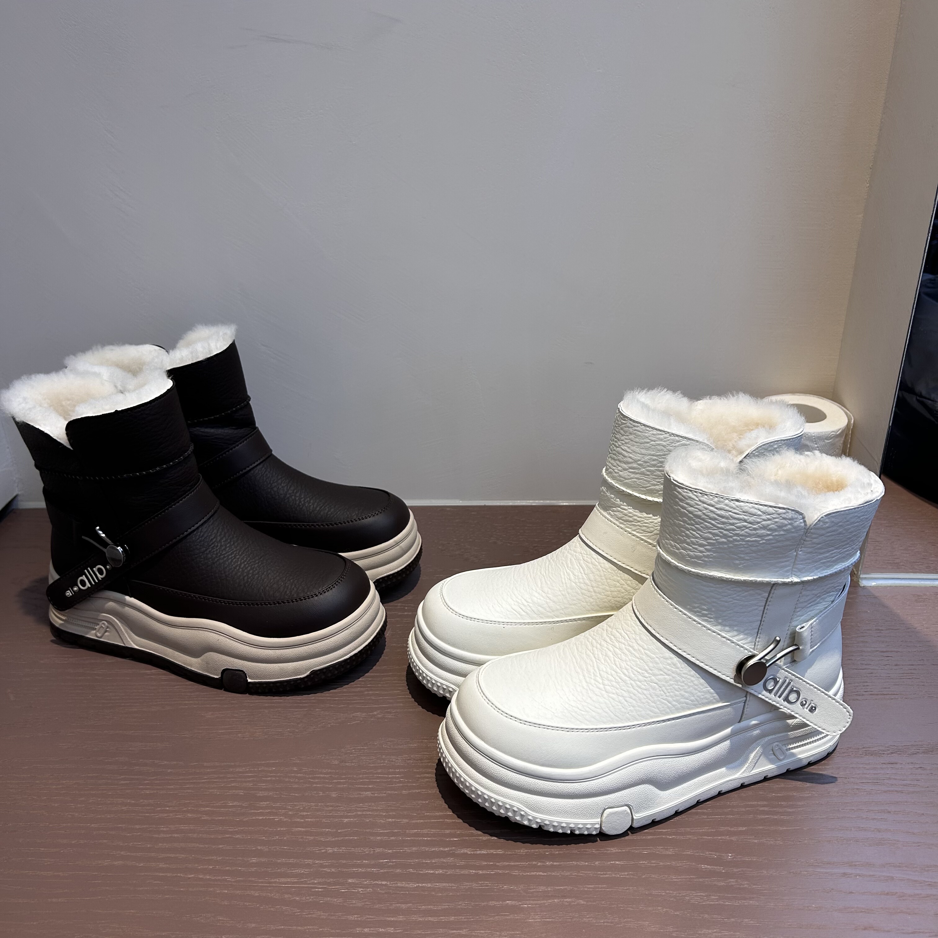 2025冬季新款防水皮毛口加绒圆头厚底雪地靴女时尚休闲百搭防滑底