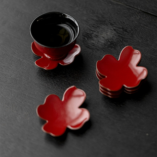 草木祠陶瓷赭红杯垫手工四瓣杯垫茶杯托隔热垫蜡烛台底座国风杯托