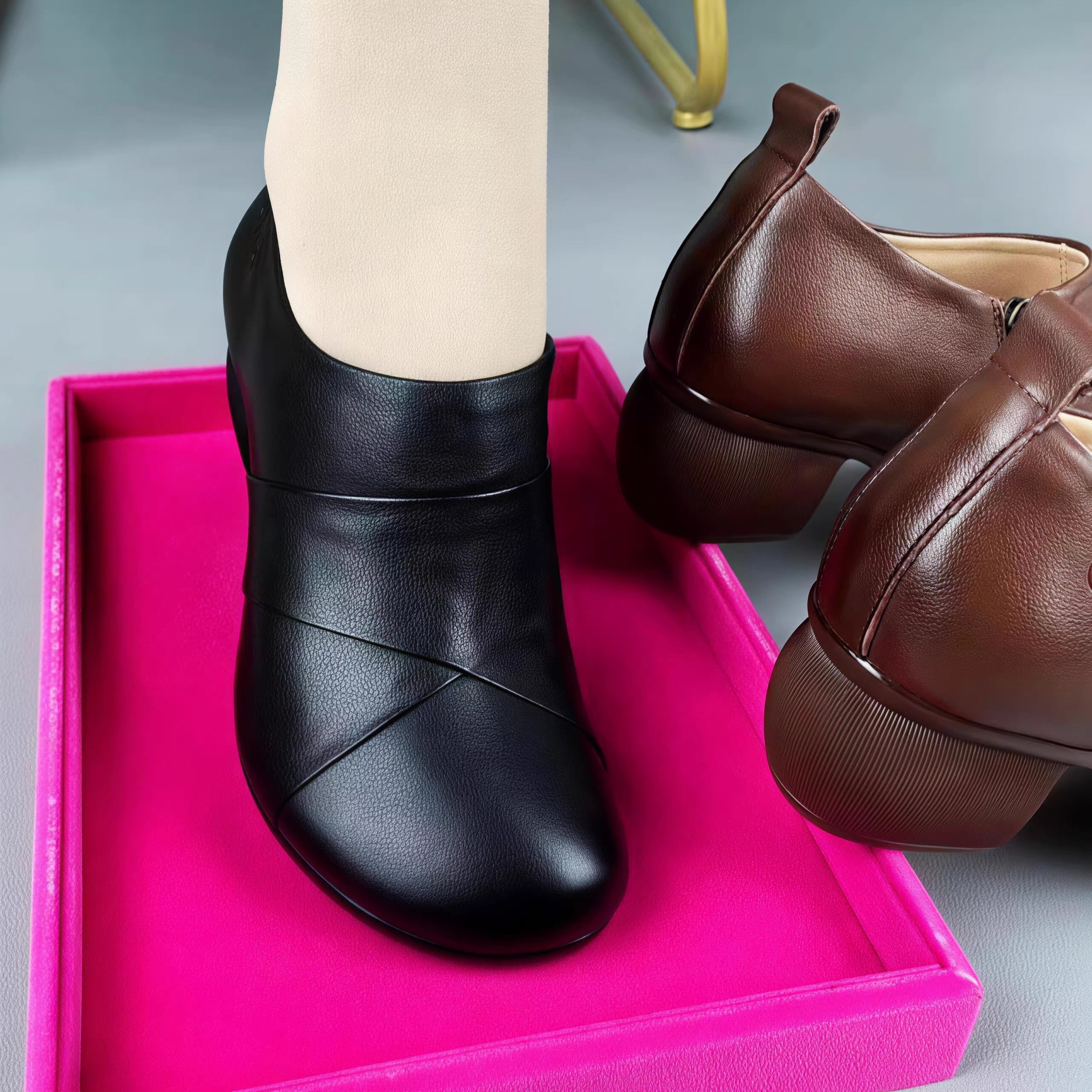 春季新款复古真皮软底粗跟浅口单鞋女舒适圆头百搭妈妈鞋休闲皮鞋,女鞋,深口单鞋,淘宝优惠券,粉丝福利购,淘宝优惠卷