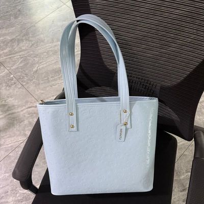 可爱小熊藏灯牌托特包演唱会藏东西暗格层包藏支架应援包单肩包女