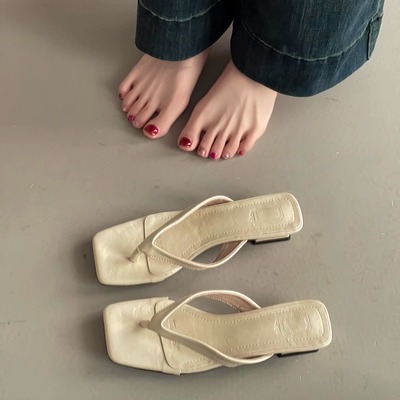 大码女鞋41一43胖脚宽肥方头夹趾人字拖女配裙子海边度假沙滩凉拖