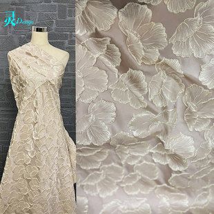 淡粉色花瓣浮雕立体肌理布料金丝提花汉服旗袍裙子服装设计师面料