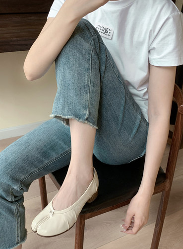 褶皱中跟猪蹄分趾鞋粗跟单鞋女