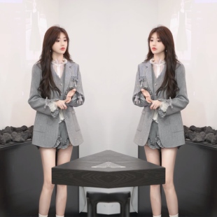 学院风2026网红爆款春灰色小个子简约西服洋气马甲花苞边打底短裤