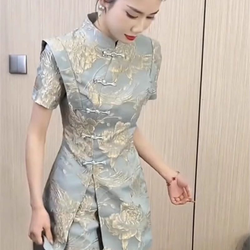 2025爆款女装轻奢新中式文艺复古刺绣盘扣古风国风文艺套装裙穿搭