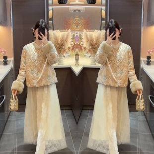 江南风味气质黄色清新脱俗刺绣工艺重工保暖洋气减龄甜美棉服外套