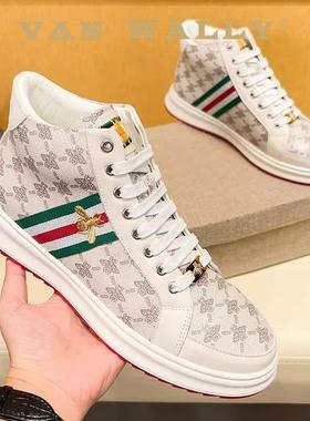 VAN WALLY马丁靴男2024新款秋冬蜜蜂高帮小白鞋男手工真皮板鞋