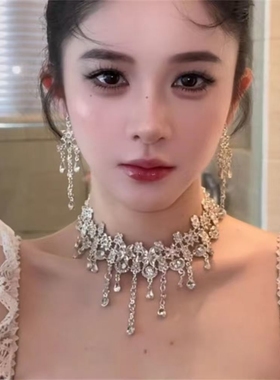 超闪满钻水滴流苏项链耳环套装女小众高级感晚礼服锁骨链