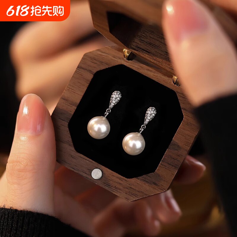 时尚高级感微镶锆石水滴珍珠耳环女2026新款爆款小众无耳洞耳夹