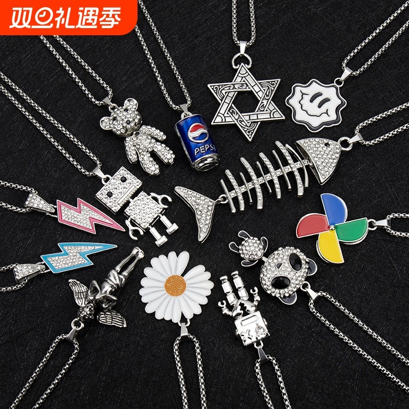 新款潮牌项链小熊男女甜酷可爱吊坠时尚长款毛衣链设计感配饰钛钢