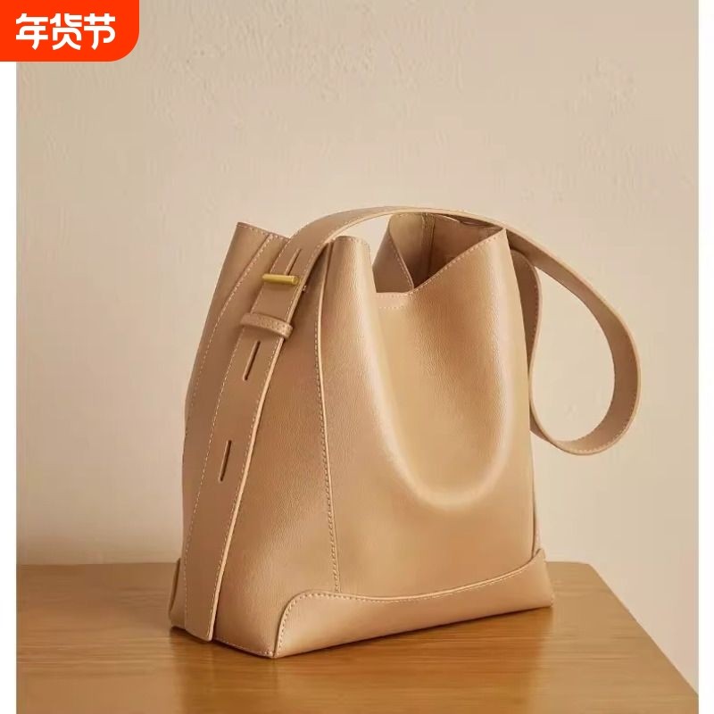 水桶包女2026新款包包女士高级斜挎大容量牛皮单肩通勤女包圆筒包,箱包皮具/热销女包/男包,水桶包,淘宝优惠券,粉丝福利购,淘宝优惠卷