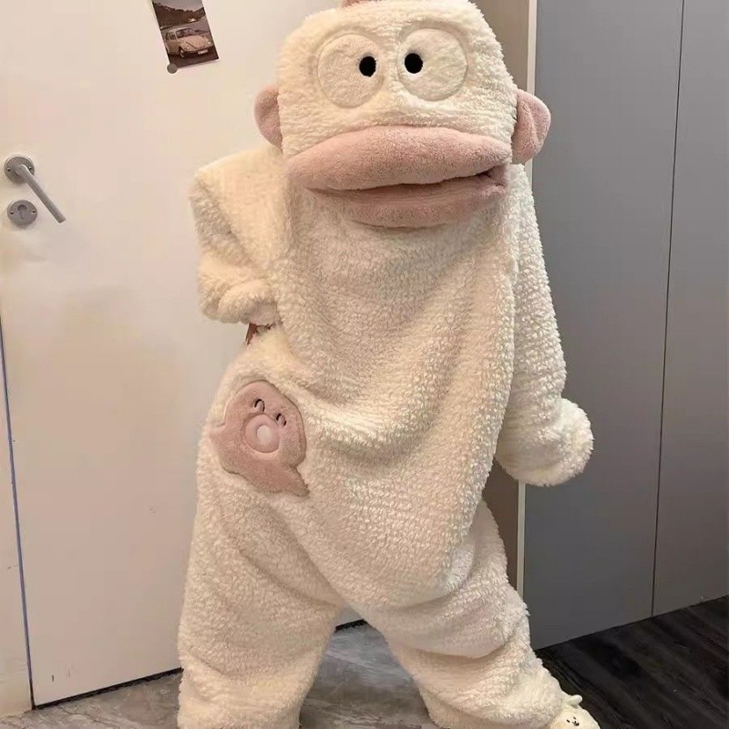 白色丑鱼睡衣连体珊瑚绒秋冬季