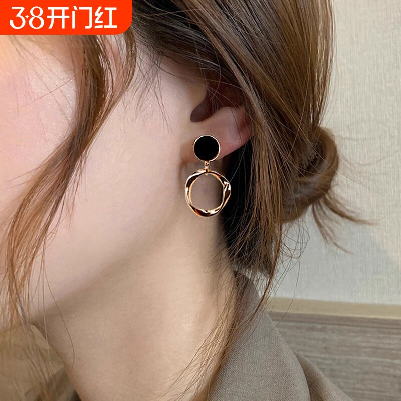 韩国耳环女气质高级感纯银防过敏黑色耳钉2026年新款潮金色几何
