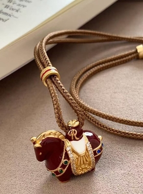 秋冬新款新中式红色滴油马上有钱吊坠毛衣链高级感生肖本命年项链