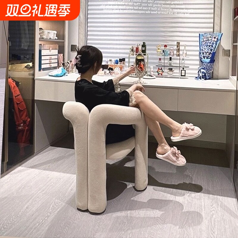 奶油风美甲化妆凳|超4000人收藏
