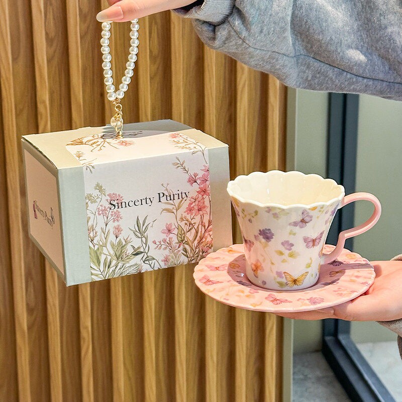 粉蝴蝶陶瓷马克杯咖啡杯碟礼盒套装送女生生日礼物新婚结婚伴手礼