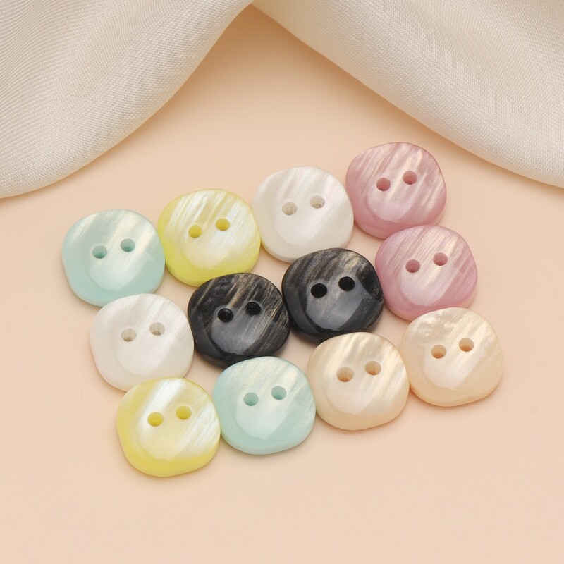 方形彩色树脂纽扣两眼扣高档服装装饰扣子多色可选复古款衬衫扣钮