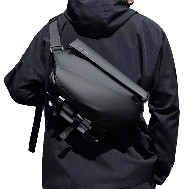 斜挎包男机能邮差包女腰包磁吸扣运动背包骑行单肩包胸包防水实用