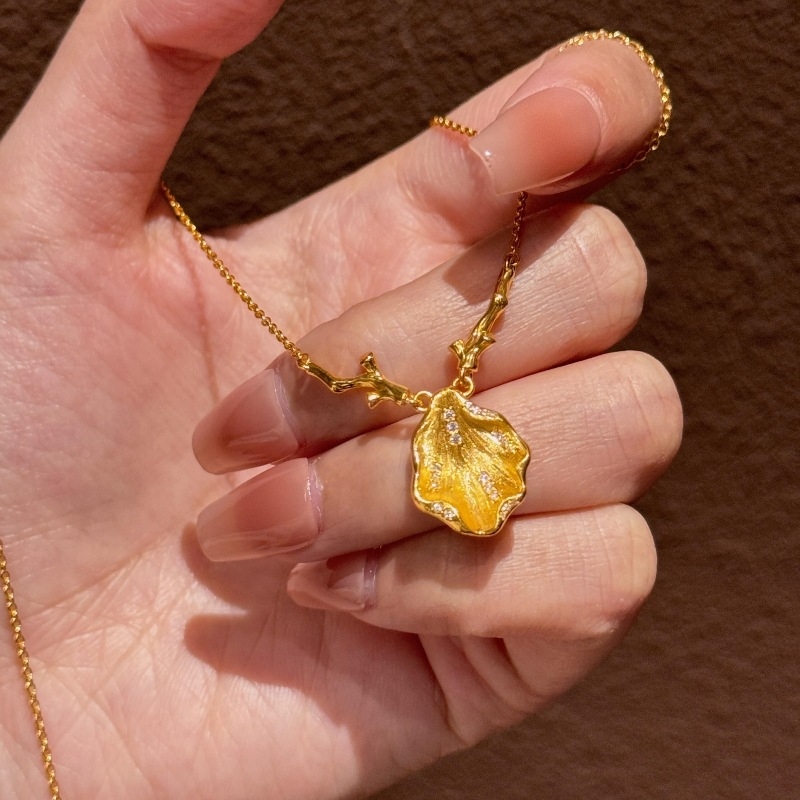 925轻奢法式复古拉丝贝壳鹿角项链镶钻小众设计新中式精致锁骨链