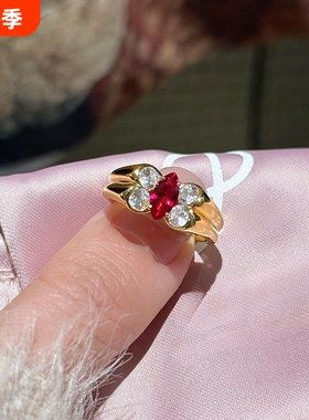 中古风蝴蝶红钻戒指女马眼锆石
