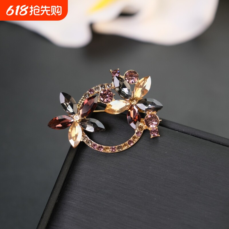 花朵胸针高端精致时尚女款高档女胸花设计感小众别针衣服西装配饰
