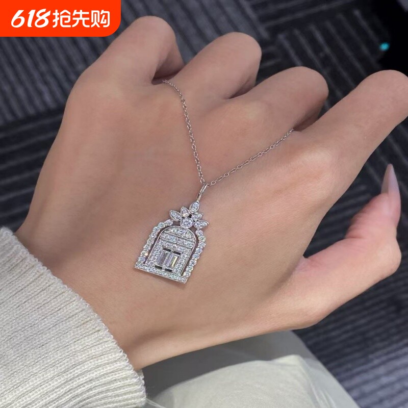 2006新款法式幸福之门满钻城堡项链轻奢小众吊坠盾牌锁骨链送女友