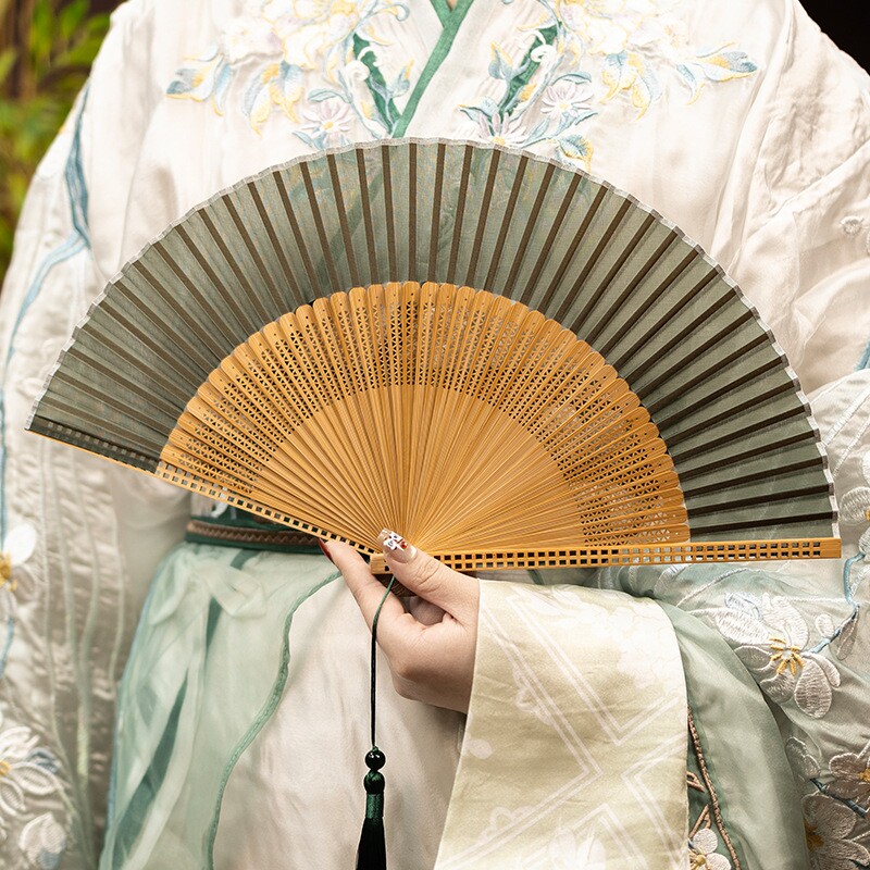 新中式折扇纯色扇子中国风便携真丝镂空竹扇旗袍汉服女式晨袍扇子