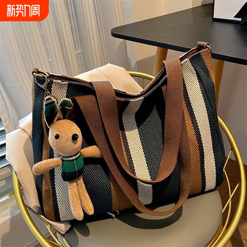 包包女2024新款潮时尚帆布ins大容量单肩包腋下包托特包斜挎手
