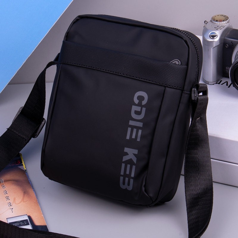 新款斜挎包男单肩包男士小背包防水牛津布包男款迷你小包男包