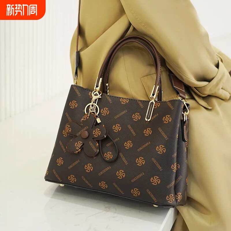 通勤包包女包2026新款中年女士妈妈老花托特手提大容量单肩斜挎包