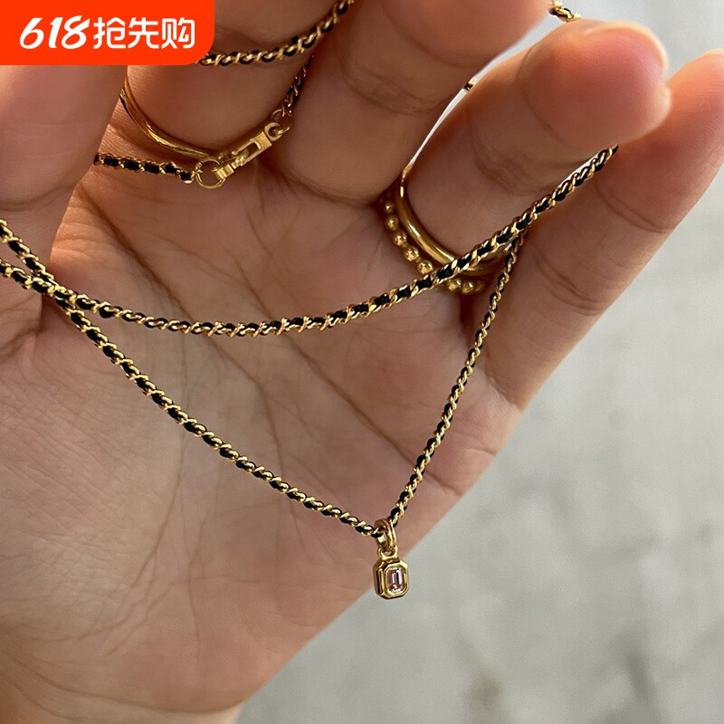 复古黑金编绳粉钻小方糖项链女ins精致高级感颈链小众设计毛衣链