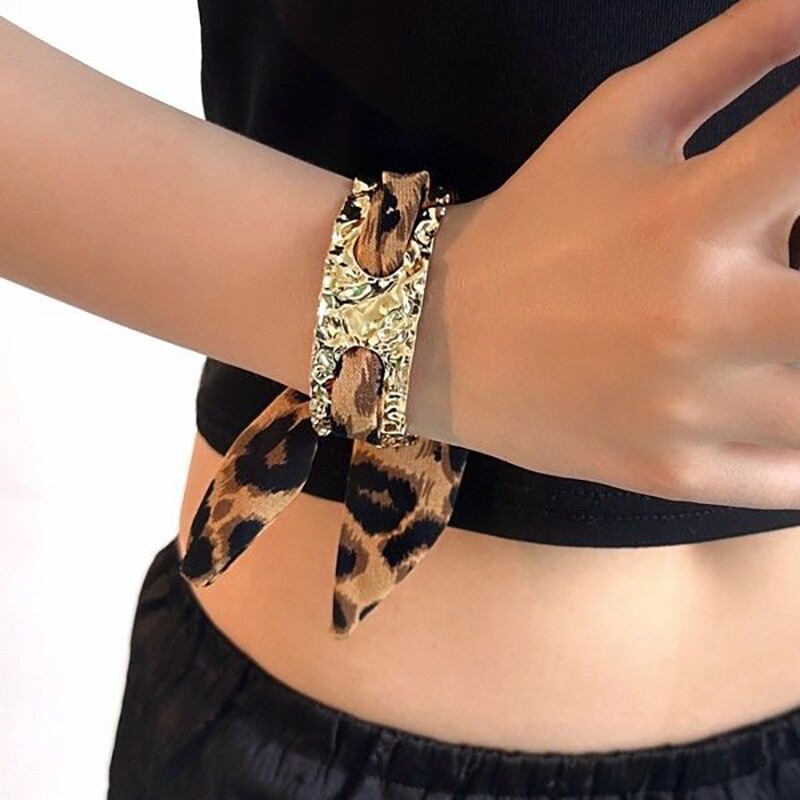复古y2k辣妹风豹纹飘带金属手镯女小众欧美风个性时尚百搭手饰潮